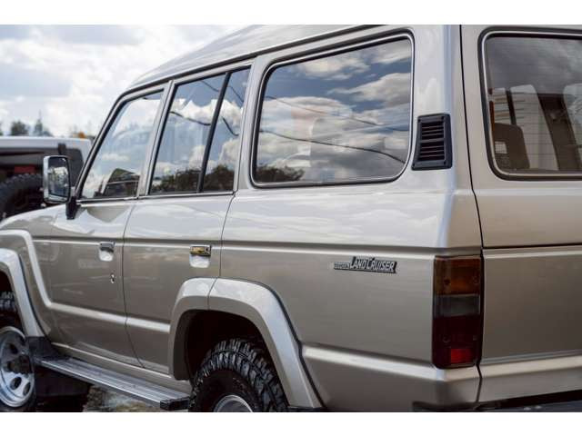 5.9 Varley中古　綺麗ハイパフォーマンス トヨタ ランドクルーザー60 4.0 VX ハイルーフ ディーゼル 4WD