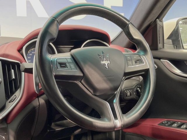 ���n���h�����̃X�������Ȃ��A���ꂢ�ȏ�Ԃ��ێ����Ă���܂��B�e�X�C�b�`���̓�����m�F�ς݂ł��B