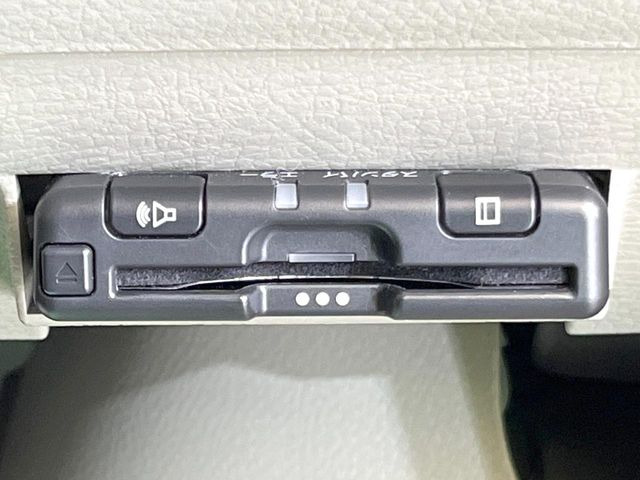 【ETC】高速道路の料金所をストレスなく通過!話題のスポットやサービスエリアに多い「スマートIC」利用時は必須のアイテムです。当店でセットアップを実施、ご納車当日からすぐにご利用いただけます!