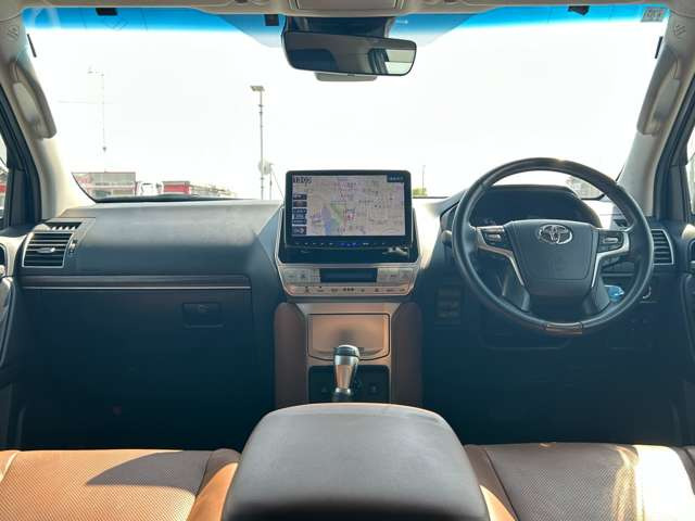 全車試乗可能です。大きな展示場内を実際に運転してみて下さい。実際に乗ってみてこれからのカーライフを想像してください♪