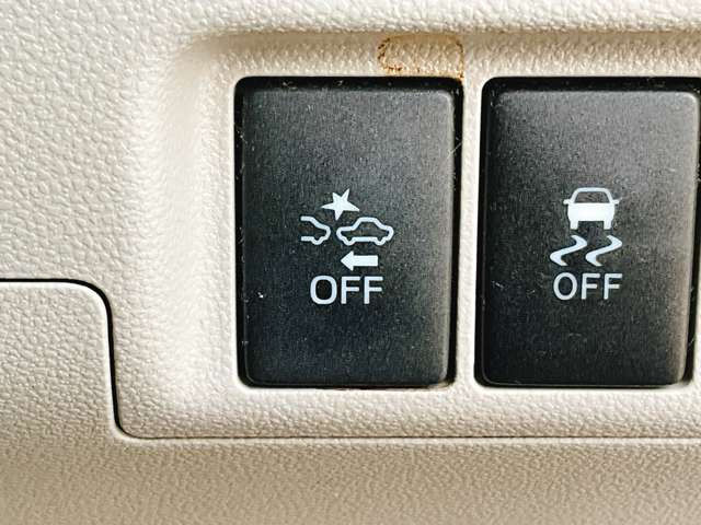 �y�Փˌy�����u�z���s���ɑO���̎ԗ�����F�����A�Փ˂������Ȏ��͌x��ƃu���[�L�ŏՓˉ���Ɣ�Q�y�����A�V�X�g�B�����S�Ƀh���C�u�����y���݂��������܂��B