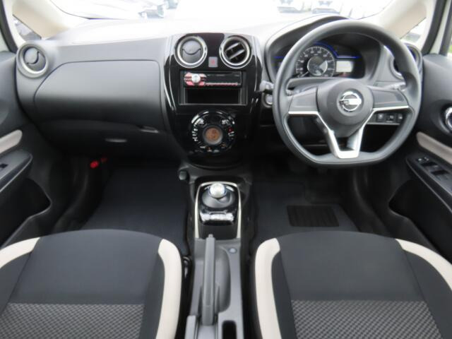 �ԓ��͐��Ǝ҂ɂĎ����N���[�j���O�{�H�ς݂Ȃ̂ŁA��ϐ����ł��B�I���b�N�X�����Ԃł݂͂Ȃ��܂ɉ��K�ȃh���C�u�����񑩂��܂��B