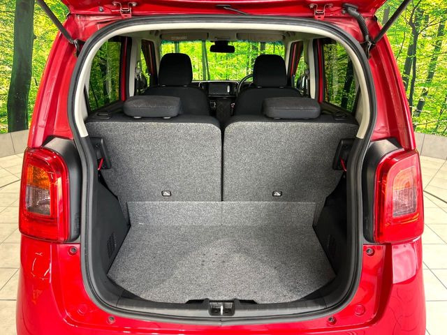 ���i�̂���������ʋ΁A���}���ɏ\���ȉ׎��X�y�[�X���m�ۂ��Ă���܂��B�Z�J���h�V�[�g��|���ƁA�傫�ȉו��̐ύڂ��\�ł���