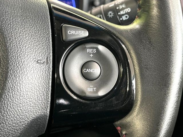 �y�N���[�Y�R���g���[���z�������H�����N���N���s�B�A�N�Z���𗣂��Ă���葬�x�ő��s���ł��A�������^�]���̕��S���y��!�����E�������ȒP�ȃX�C�b�`����Œ����ł��܂��B