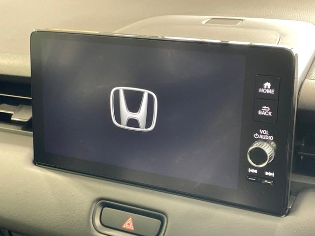 �y9�C���` �z���_�R�l�N�g�f�B�X�v���C�z���F���̍������ʃf�B�X�v���C�Ńi�r�̎g�p��A�������̃X�}�[�g�t�H���ƘA�g����bluetooth�ł̉��y�Đ����\�ł���