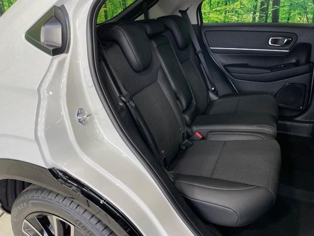 ���i���ȃI���W�i���t���A�}�b�g���I�v�V�����ɂĂ��p�ӂ��Ă���܂��B���D���ȃf�U�C����J���[�����Ԃɍ��킹�đI��ł����������Ƃ��ł��܂���