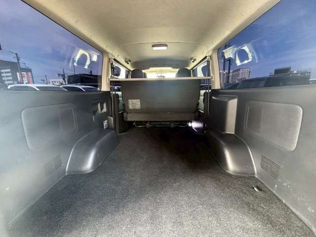 �݌Ɏԗ��Ɋւ��Ă͂��q�l�ɂ��ǂ����̂����񋟂���ׂɕi���ɍS���Ďd������s���Ă���܂��B�e���Ԃ̏�Ԃ͂��ꂼ��ł��̂ł����k���ɓ��X�X�^�b�t�������������Ē����܂��̂ł����S���������܂��B