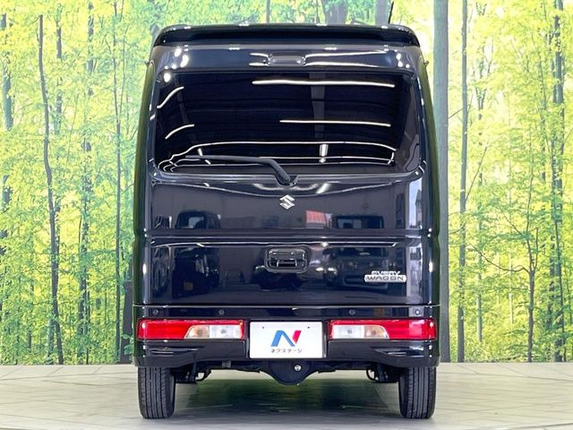 安心の最長10年・走行無制限保証(有償)をご用意。保証内容も充実はもちろん、無料点検&オイル交換や、年中無休の全国・24時間ロードサービスも付帯されておりますのでご安心下さい。