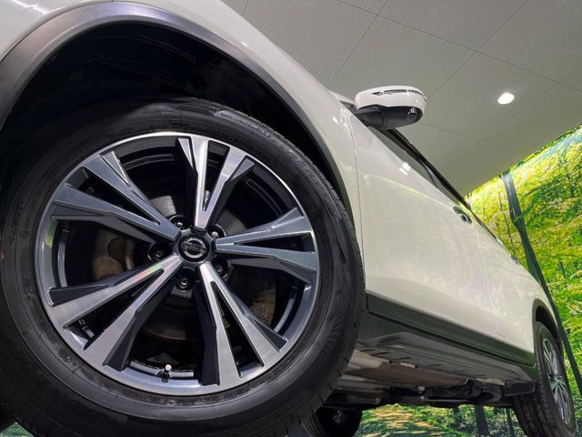 �y����18�C���`�A���~�z�C�[���z�O�ςɃ}�b�`���������A���~�z�C�[���𑕒����Ă���܂��B�e��ЊO�A���~�z�C�[����A�X�^�b�h���X�^�C�����戵�����Ă���܂��B���񂲑��k����������