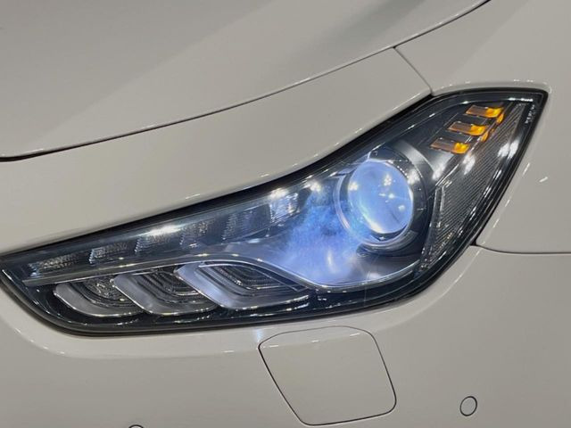 ���w�b�h���C�g:�w�b�h���C�g�͉��΂݂����Ȃ��A�Y��ȏ�Ԃ�ۂ��Ă���܂��B���΂ݖh�~�̃����Y�R�[�e�B���O�̎{�H���\�ł������܂��B