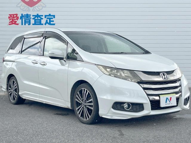 大好評のボディコーティング「弾スプラッシュコート」もご納車までに施工可能。通常のガラスコートと異なる、耐久年数6年の無機質ガラスコーティングが、ボディをキレイな状態に保ってくれます。