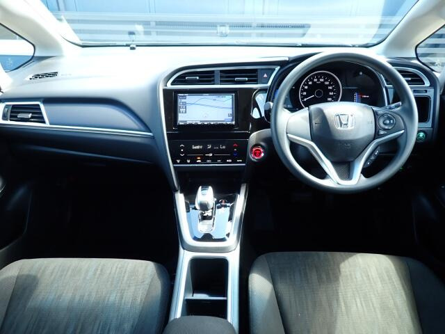 �C���p�l�摜�ɂȂ�܂��B�ԓ��͐��Ǝ҂ɂĎ����N���[�j���O�{�H�ς݂Ȃ̂ŁA��ϐ����ł��B