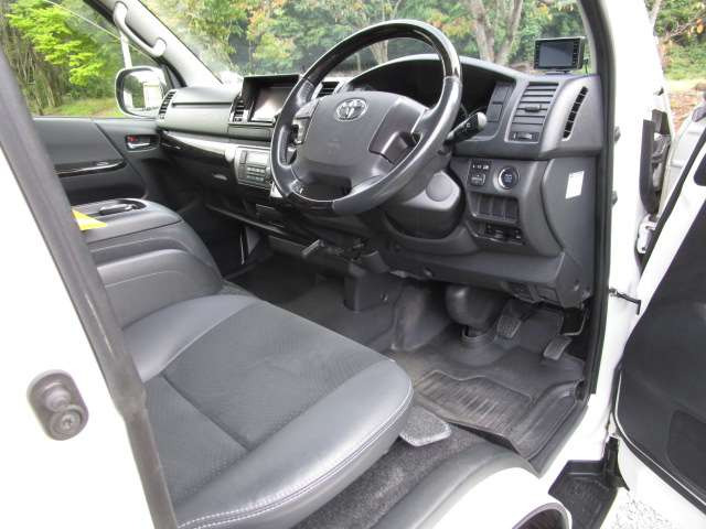 ハイエースバン3.0 スーパーGL ダークプライム ロング ディーゼル 4WD