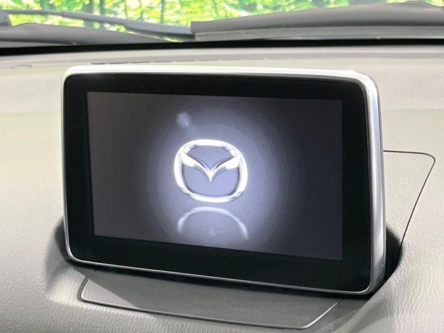 �y�}�c�_�R�l�N�g�i�r�z�ԓ��̕��͋C�Ƀ}�b�`������̌^�^�C�v�̃i�r�B�e����q�ݒ��Bluetooth�Đ����A�l�X�ȋ@�\���y���߂܂��B�����I�ȃ_�C�������삪�\�ŁA�g��������ǍD�ł��B