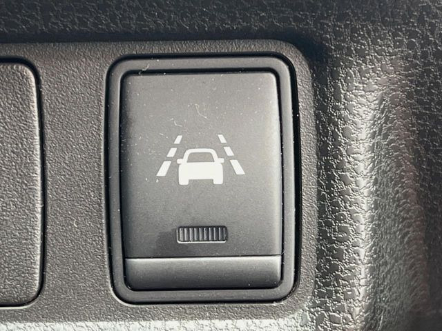 �y�C���e���W�F���gLI�z���s���̎Ԑ�����͂ݏo�������Ȏ��A�x�����Ƌ��ɃX�e�A�����O�ƃu���[�L�𐧌䂵�A�Ԑ����𑖍s����l�ɃA�V�X�g�B�����S�ȉ^�]���T�|�[�g���Ă���܂�!