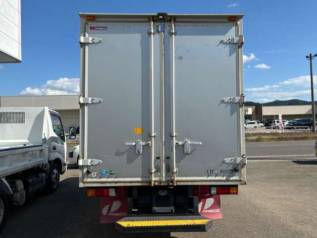 キャンターアルミバン