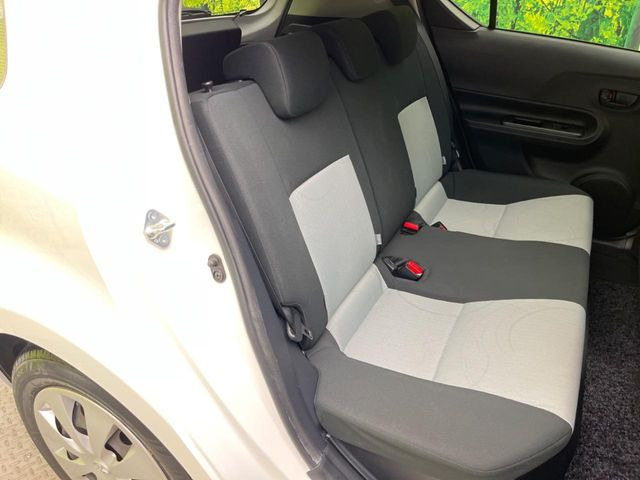 �R���p�N�g�J�[�ł����A�Z�J���h�V�[�g�͏\���ȍL����������K�ɂ���肢�������܂���V�[�g��|���đ傫�ȉו���ς񂾂�ƁA�p�r�̕����L��1��ł��B