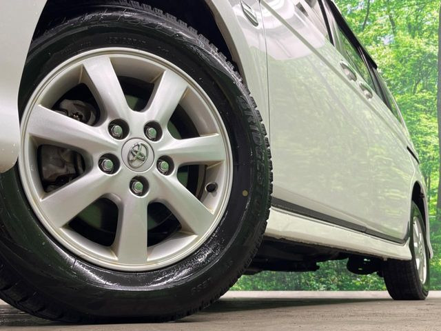 【15インチアルミホイール】外観にマッチしたアルミホイールを装着しております。各種アルミホイールや、スタッドレスタイヤも取扱いしております。是非ご相談ください♪