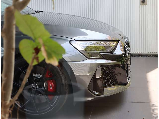 RS3スポーツバック2.5 4WD