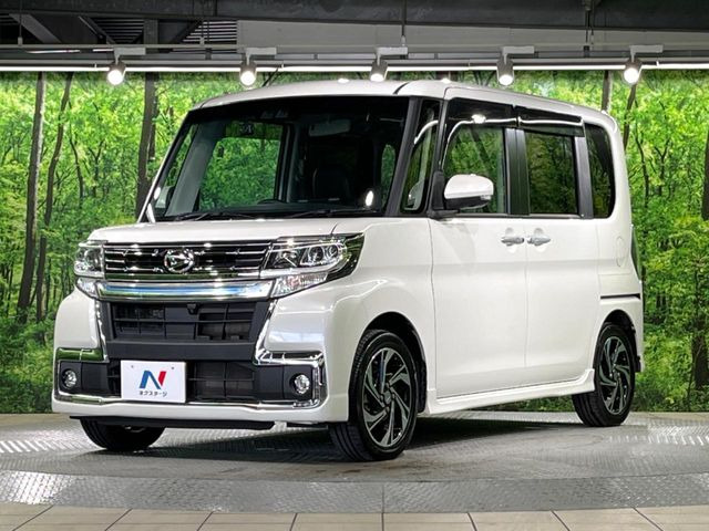 高透明度のガラス皮膜で撥水はもちろん、上質なツヤ・光沢を実現。紫外線や酸性雨から大切な愛車を保護し、色あせ・劣化を防止。「弾スプラッシュコート」、「弾プリミッサコート」からお選びいただけます。