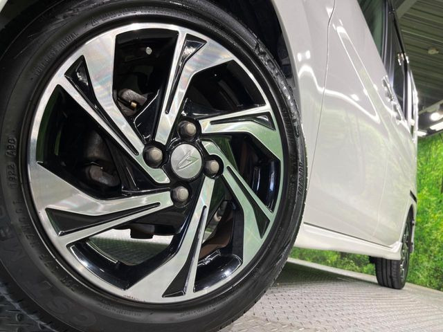 【純正15インチアルミホイール】外観にマッチした純正アルミホイールを装着しております。各種社外アルミホイールや、スタッドレスタイヤも取扱いしております。是非ご相談ください♪