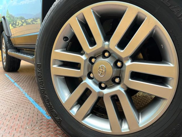 �y����20�C���`�A���~�z�C�[���z�O�ςɃ}�b�`���������A���~�z�C�[���𑕒����Ă���܂��B�e��ЊO�A���~�z�C�[����A�X�^�b�h���X�^�C�����戵�����Ă���܂��B���񂲑��k����������