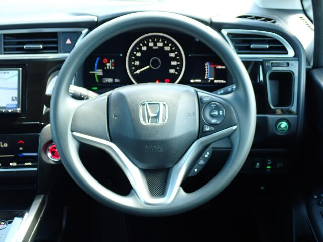 �X�e�A�����O�͂ƂĂ����ꂢ�ȏ�Ԃł���