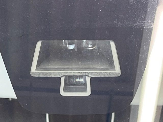 �y���[�_�[�u���[�L�T�|�[�g�z�O���ԗ��Ƃ̏Փ˂̉���E�y�����ً}�u���[�L�Ŏx���B�܂��A�O���ɏ�Q��������󋵂ŃA�N�Z���y�_���𓥂ݍ��񂾏ꍇ�ɁA�}���i�̖h�~���x������@�\�������Ă��܂��B