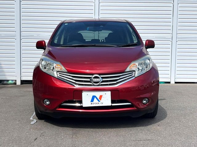 弊社では、全車『修復歴なし』のお車のみ取り扱っております。専任バイヤーによる厳選した仕入れの後、入庫後の車両チェックを行い、ネクステージが認定した高品質な中古車をご提供しております。