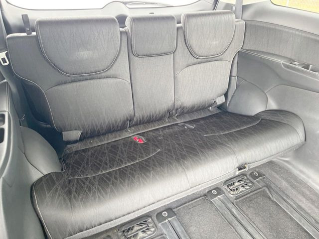 3列目シートはもちろん状態良好☆大人でもゆったりと座って頂けますので、大人数でのお出かけもラクラクです♪ご家族で、気の知れた仲間で、ドライブに行くのが楽しみですね♪