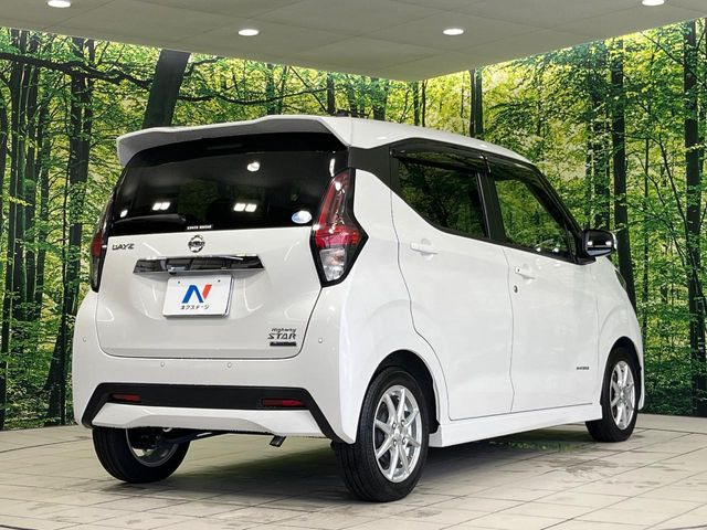 ☆全国のネクステージからお取り寄せが可能※!遠方の店舗に展示してあるクルマが気になる場合も、最寄りの店舗でご覧いただくことが可能です!是非私たちに要望をお聞かせください!※別途費用