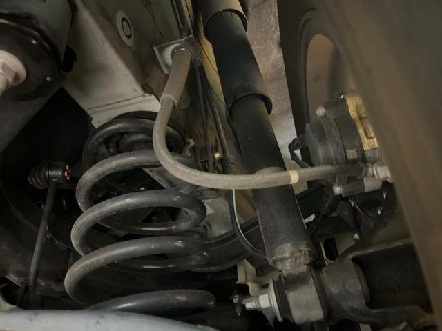 下回りがきれいなうちに、防錆加工の施工がオススメ。降雪地域はもちろん、沿岸部にお住いの方や、趣味でマリン・ウィンタースポーツをされる方にご好評いただいております。