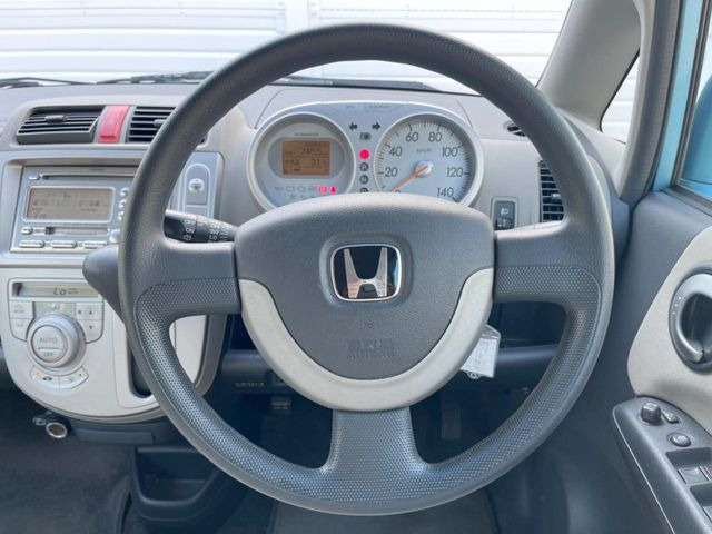 ステアリングも使用感が少なく、きれいな状態となっております♪