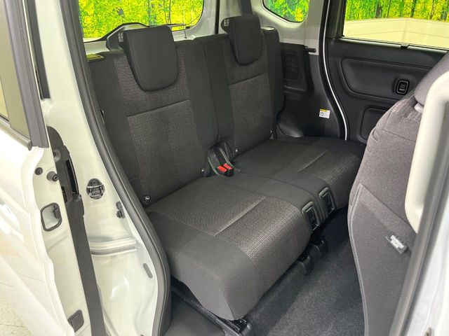 高品質なオリジナルフロアマットもオプションにてご用意しております。お好きなデザインやカラーをお車に合わせて選んでいただくことができます♪