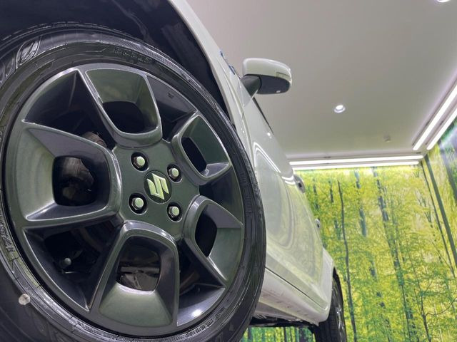 【純正16インチアルミホイール】外観にマッチした純正アルミホイールを装着しております。各種社外アルミホイールや、スタッドレスタイヤも取扱いしております。是非ご相談ください♪