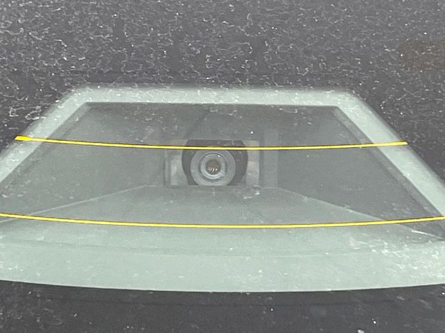 【スズキ セーフティサポート】走行中に前方の車両等を認識し、衝突しそうな時は警報とブレーキで衝突回避と被害軽減をアシスト。より安全にドライブをお楽しみいただけます。