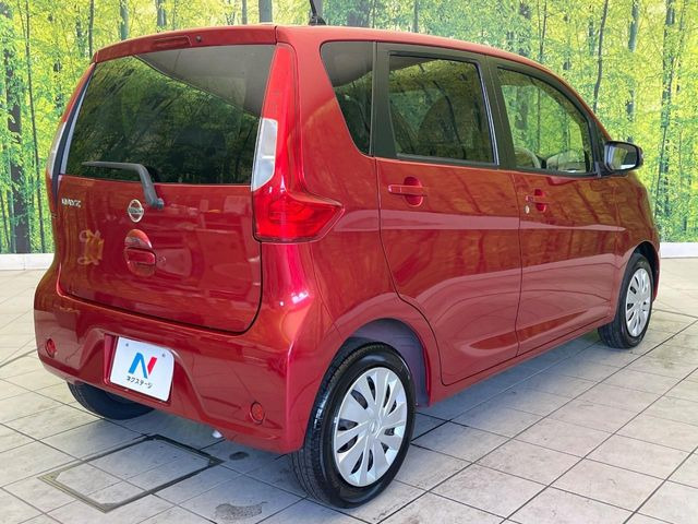 ☆全国のネクステージからお取り寄せが可能※!遠方の店舗に展示してあるクルマが気になる場合も、最寄りの店舗でご覧いただくことが可能です!是非私たちに要望をお聞かせください!※別途費用