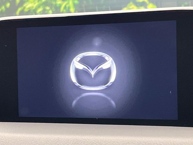 【メーカー7型純正ナビ】インテリアに溶け込むスタイリッシュな「専用設計」メーカーナビを装備♪視認性や操作性など基本性能にも優れ、より上質なカーライフをお楽しみいただけます。