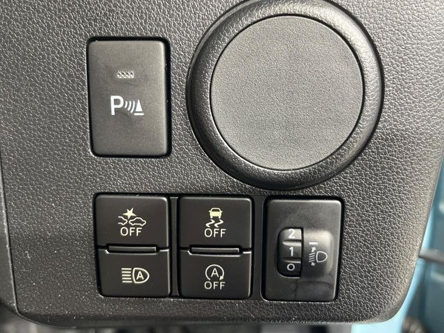 �y�X�}�[�g�A�V�X�g�z���s���ɑO���̎ԗ�����F�����A�Փ˂������Ȏ��͌x��ƃu���[�L�ŏՓˉ���Ɣ�Q�y�����A�V�X�g�B�����S�Ƀh���C�u�����y���݂��������܂��B