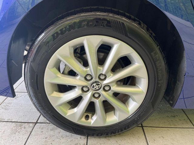 【純正16インチアルミホイール】外観にマッチした純正アルミホイールを装着しております。各種社外アルミホイールや、スタッドレスタイヤも取扱いしております。是非ご相談ください♪