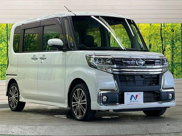 高透明度のガラス皮膜で撥水はもちろん、上質なツヤ・光沢を実現。紫外線や酸性雨から大切な愛車を保護し、色あせ・劣化を防止。「弾スプラッシュコート」、「弾プリミッサコート」からお選びいただけます。