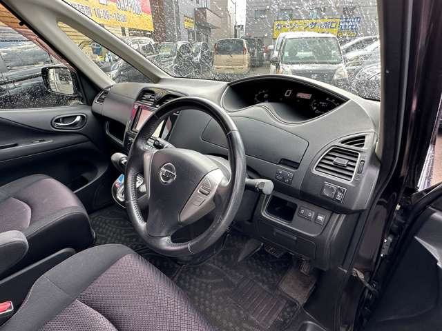 �i�r�������A�[���������y�E�f���������y���݂��������B