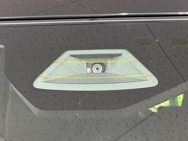 【スズキ セーフティサポート】走行中に前方の車両等を認識し、衝突しそうな時は警報とブレーキで衝突回避と被害軽減をアシスト。より安全にドライブをお楽しみいただけます。