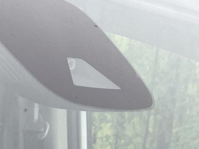 �y�C���e���W�F���g�G�}�[�W�F���V�[�u���[�L�z�t�����g�J�����őO���̎ԗ�����s�҂����m�B�Փ˂������Ȏ��͏Փ˔�Q�y���u���[�L���쓮�A�Փˉ�����T�|�[�g�B�����S�Ƀh���C�u�����y���݂��������܂��B