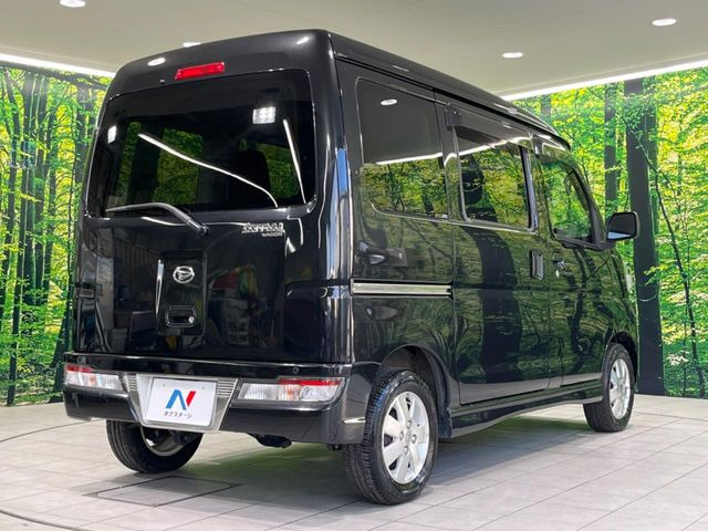 ☆全国のネクステージからお取り寄せが可能※!遠方の店舗に展示してあるクルマが気になる場合も、最寄りの店舗でご覧いただくことが可能です!是非私たちに要望をお聞かせください!※別途費用