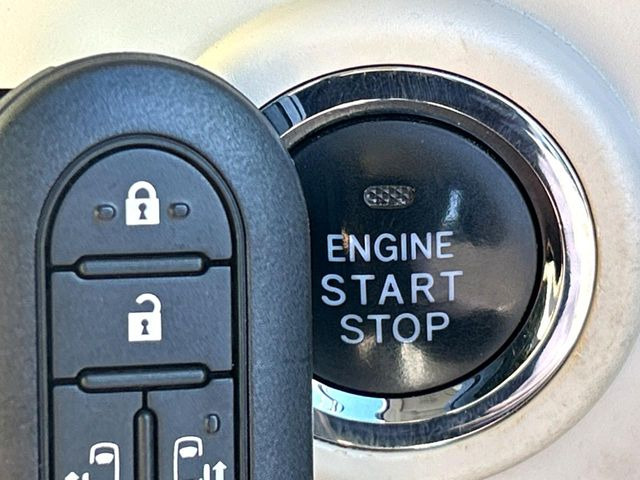 �y�L�[�t���[�V�X�e���z�J�o����|�P�b�g�ɓ��ꂽ�܂܂ł��h�A�̎{���E�������\�ȃX�}�[�g�L�[�𑕔��B�G���W���̃I���E�I�t�����J�M�����o���K�v����������Ƃ��Ă��֗��ł���