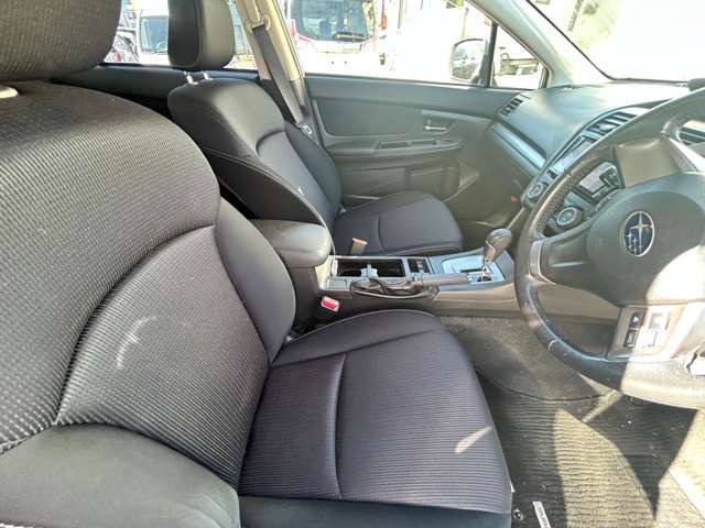 ���̋Ǝ҂ɂ������ې􂢁A�V�[�g�̃^�o�R�Ȃǂɂ��R�Q���̃��y�A��(�L��)�������Ă���܂��B