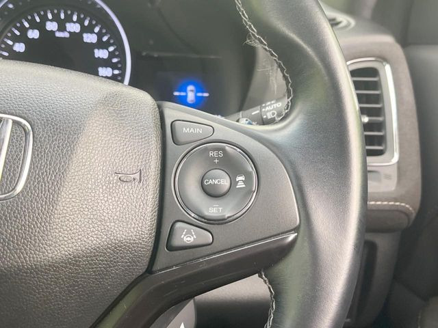 【アダプティブクルーズコントロール】高速道路での長距離走行が楽に!!自動で速度を保つクルーズコントロールが、衝突軽減システムと連携し、前方の車両を感知して車間を保つように速度調節してくれます!!