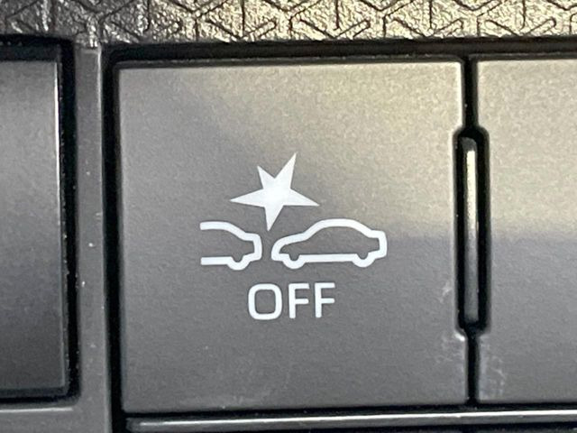 �y�X�}�[�g�A�V�X�g�z���s���ɑO���̎ԗ�����F�����A�Փ˂������Ȏ��͌x��ƃu���[�L�ŏՓˉ���Ɣ�Q�y�����A�V�X�g�B�����S�Ƀh���C�u�����y���݂��������܂��B