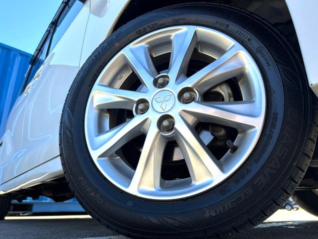 �y����14�C���`�A���~�z�C�[���z�O�ςɃ}�b�`���������A���~�z�C�[���𑕒����Ă���܂��B�e��ЊO�A���~�z�C�[����A�X�^�b�h���X�^�C�����戵�����Ă���܂��B���񂲑��k����������